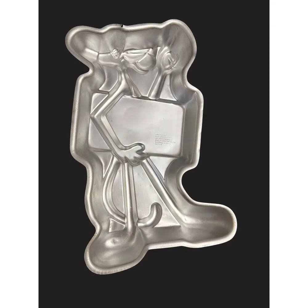 Wilton decorative cake